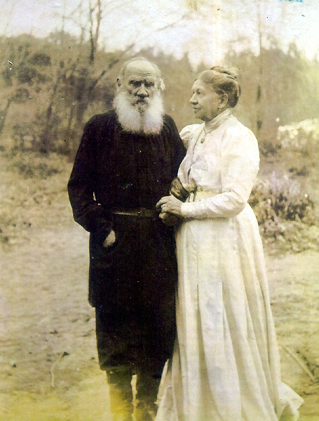 1910 год. 10 ноября 28 октября ст.ст. русский писатель Лев Толстой