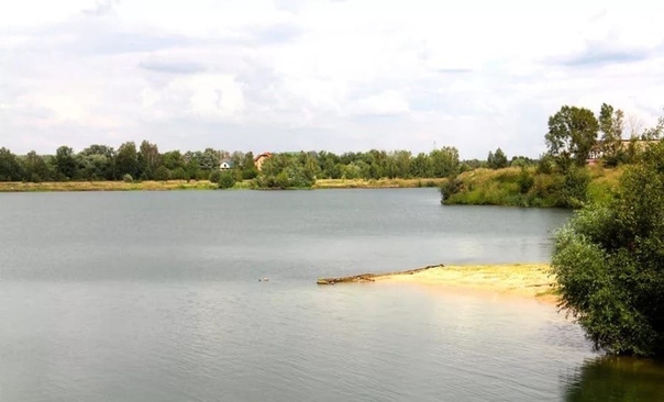 Интересные места Балашихи Безменковский карьер Безменковский карьер представляет собой небольшое озеро, которое имеет второе название
