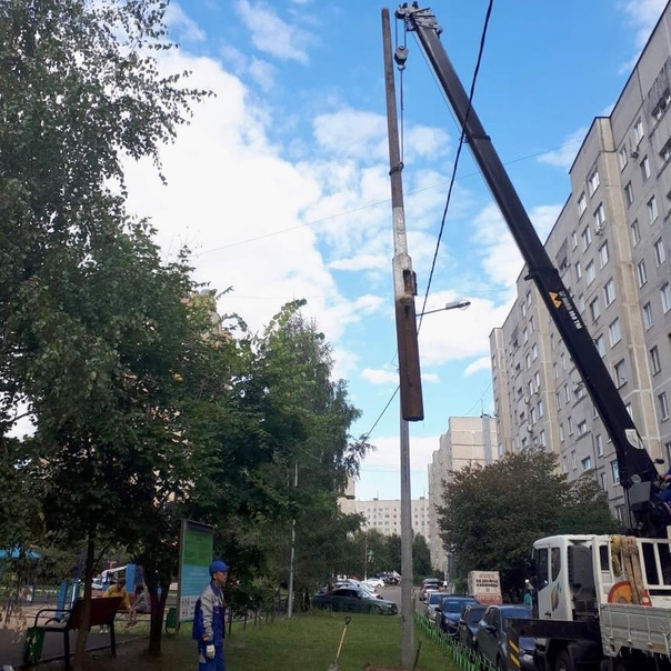 По улице Заречной и Проспект Ленина был произведён демонтаж 10 опор.