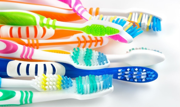 Зубные щётки, отслужившие своё, можно сдать в магазинах Перекрёсток .