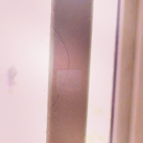 ВЕДЬМЫ В БАЛАШИХЕ Анонимно! Может кто знает, зачем на лестнице на окно клеит кто то женский волос на малярный скотч Очень интересно.