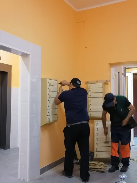Сотрудники ГРАД СЕРВИС установили новые почтовые ящики в доме по адресу мкр.