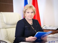 Лидия Антонова Во главу угла Президент ставит реализацию социальной политики В рамках Прямой линии глава государства подчеркнул