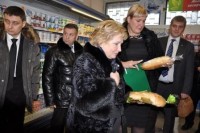 Лидия Антонова проверила стоимость товаров первой необходимости в Дзержинском Местное отделение городского округа Балашиха