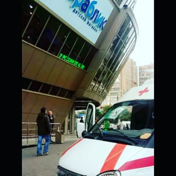 Сегодня на автомобильной парковке около торгового центра Юнион проводилась вакцинация населения города от ГРИППА медицинскими работниками ЦГБ г.Железнодорожный