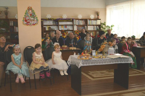 Пришло Рождество - начинаем торжество В рождественские праздники в помещении Федурновской сельской библиотеки состоялся праздник