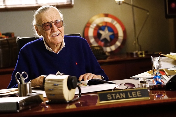 На 96 году жизни скончался автор комиксов, сценарист и создатель множества персонажей Marvel Стэн Ли.