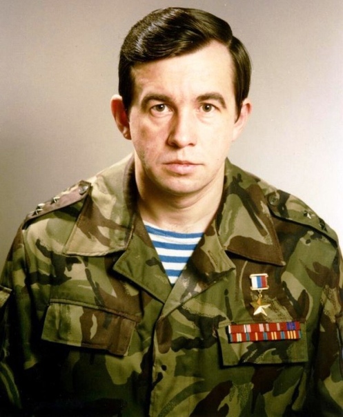 Герой России Александр Николаевич Никишин командовал отрядом специального назначения Витязь , который базируется в Балашихе, в период