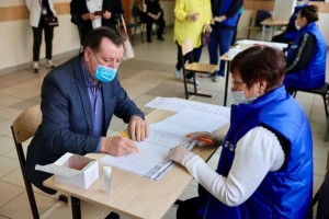 Председатель Совета депутатов Балашихи принял участие в голосовании Геннадий Попов одним из первых сегодня проголосовал на избирательном