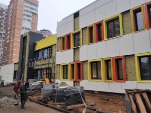 На улице Твардовского в Балашихе завершается строительство детского сада на 80 мест.