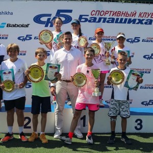 Третьи всероссийские соревнования по теннису на кубок Анастасии Павлюченковой прошли в спортклубе Балашиха .
