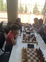 Сегодня в Ледовом дворце проходит городской детский турнир по шахматам, посвящённый Международному дню защиты детей.