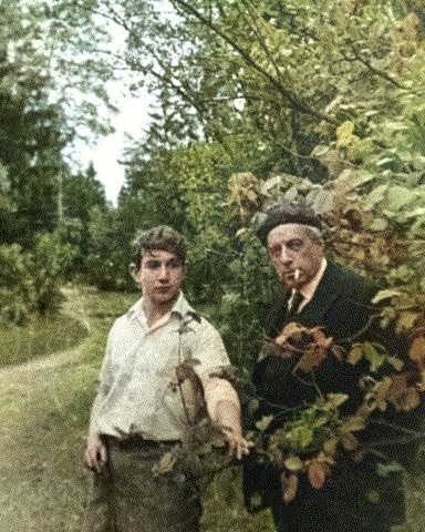 В. Мейерхольд и К. Есенин на даче в Балашихе